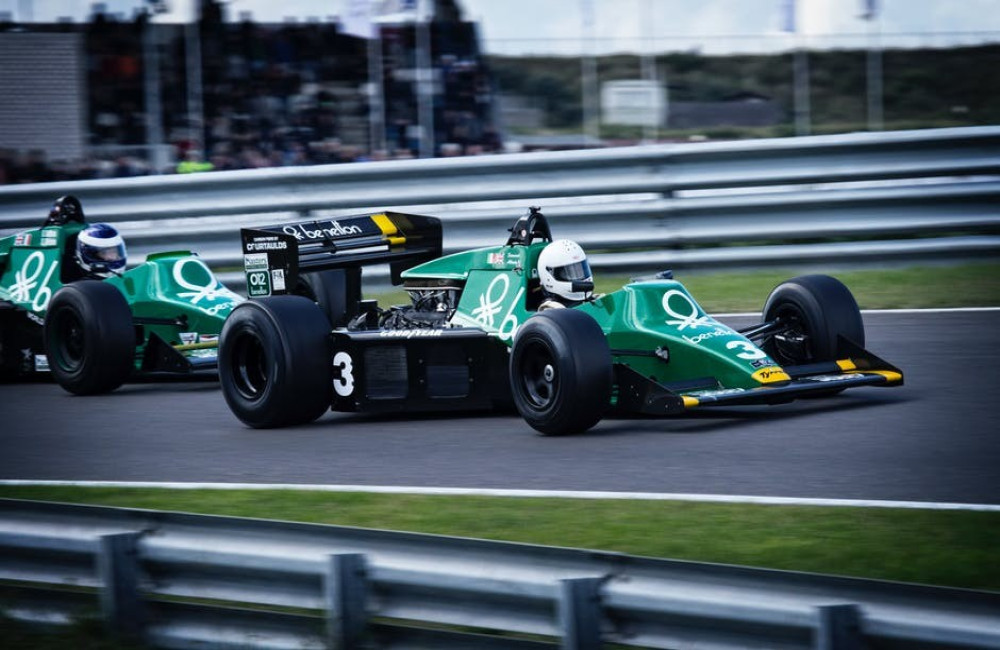 Wat gebeurt er als een Formule 1 coureur teveel strafpunten krijgt?