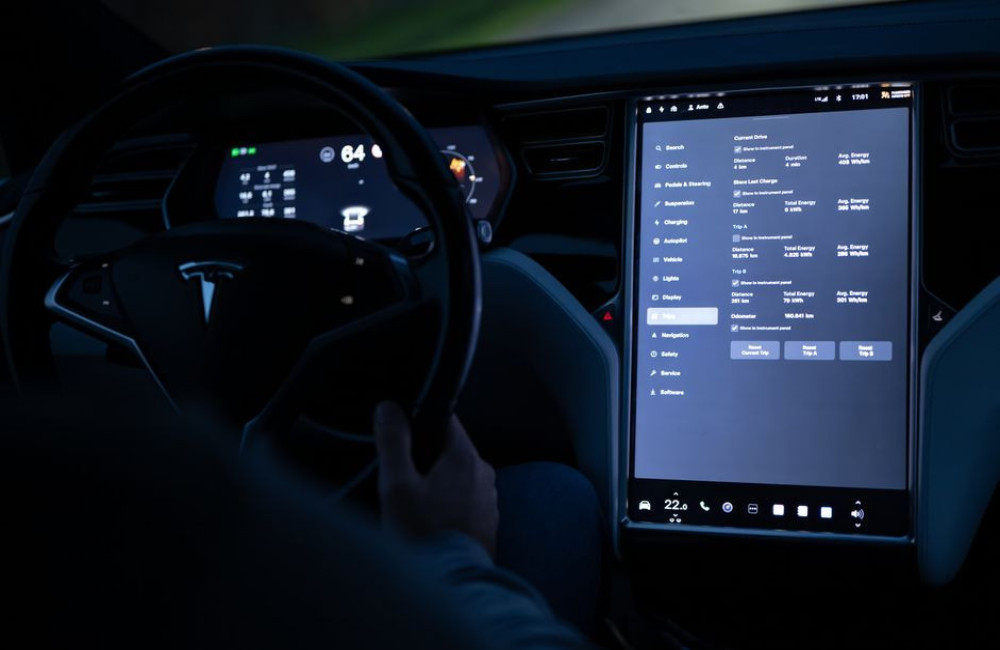 In-car gaming: hoe autofabrikanten games naar het dashboard en achterscherm brengen