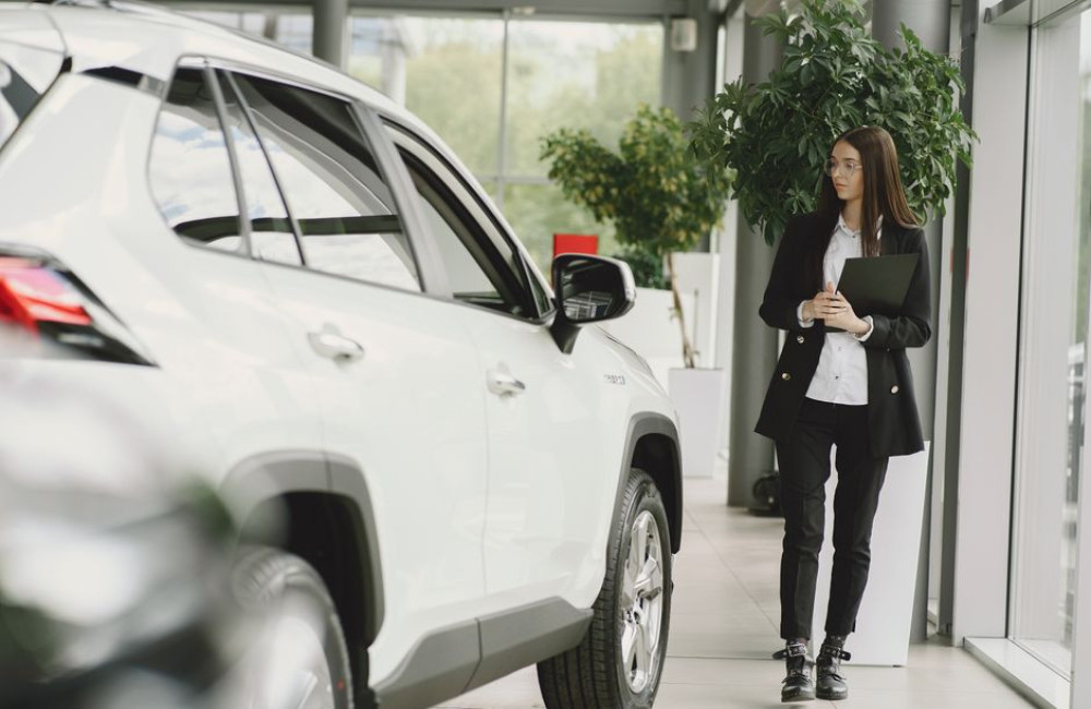 Rijplezier zonder nieuwprijs met een sportieve occasion